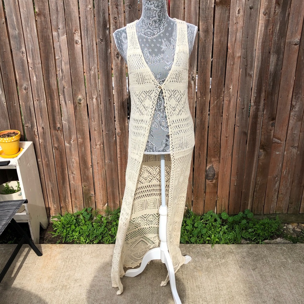 🌺🌺Elegant Cream Crochet Long Sweater Vest